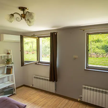 Casa de Férias къща за гости- къпиновата къща Kapinovo